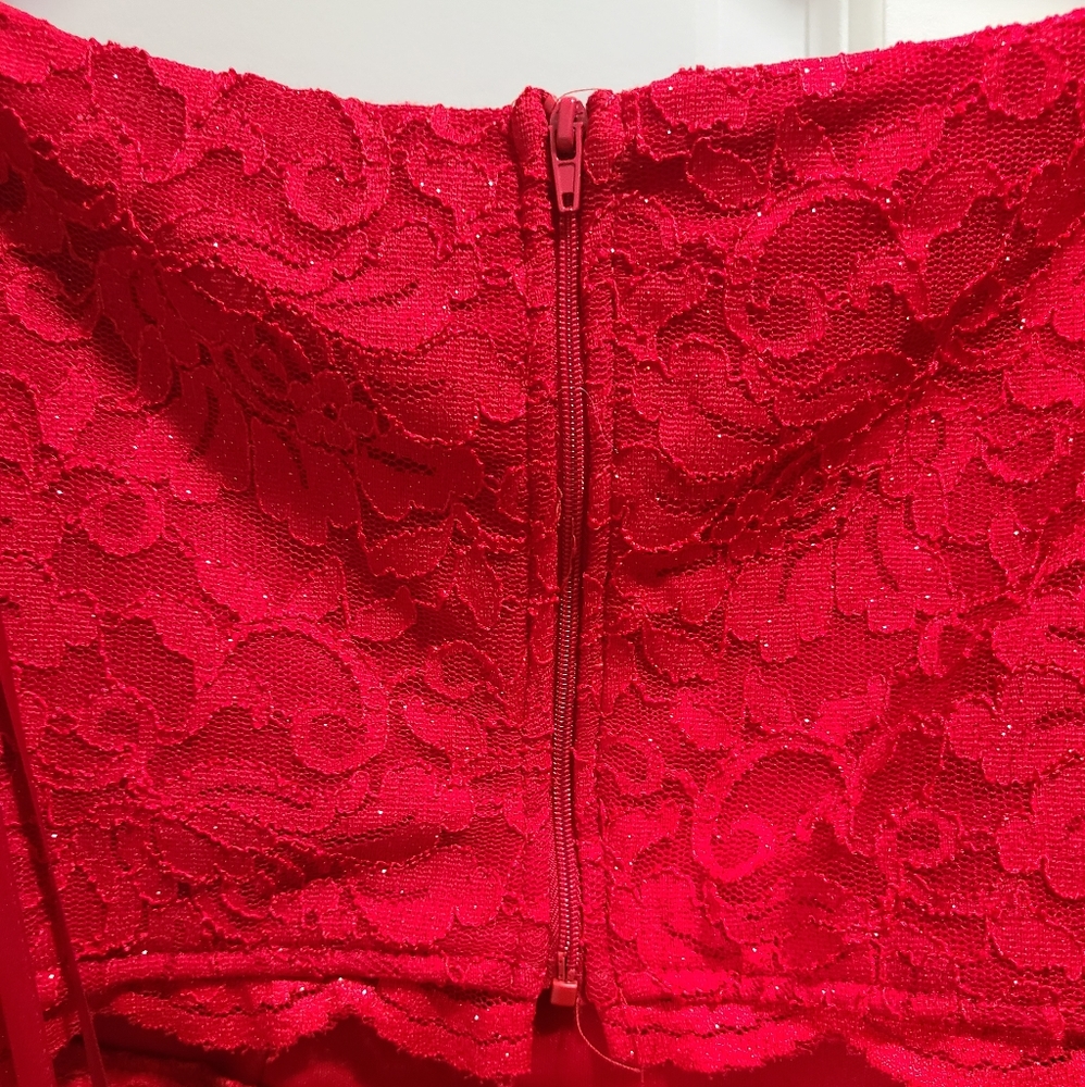 Red formal dress - Picture 3 of 6